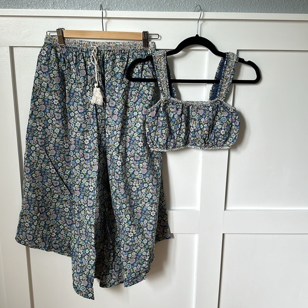 American Eagle Outfitters Blue Floral Tiered Skirt and Crop Top Set